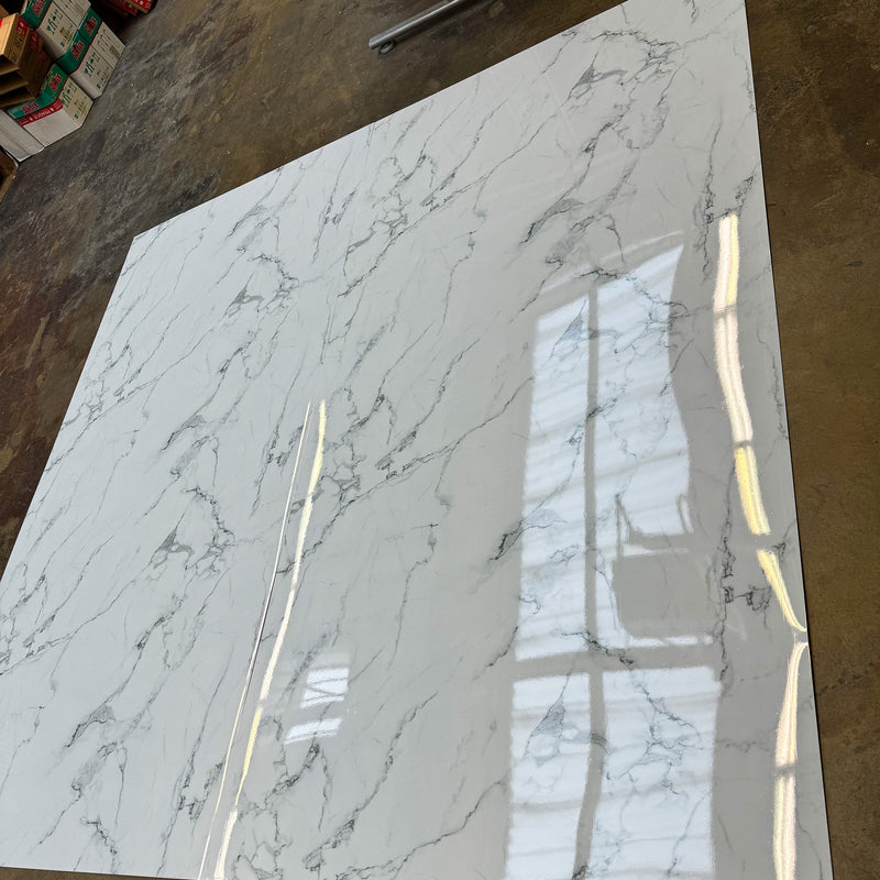 Carrara Big Marble Look Wallpanels